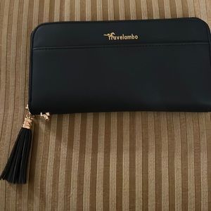 NWOT Travelambo black wallet